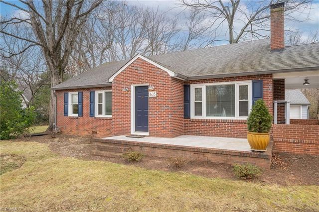 635 Oak Summit Road, Winston-salem, NC 27105