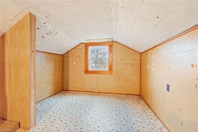 635 Oak Summit Road, Winston-salem, NC 27105