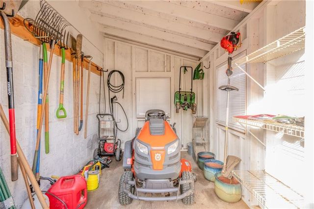 635 Oak Summit Road, Winston-salem, NC 27105