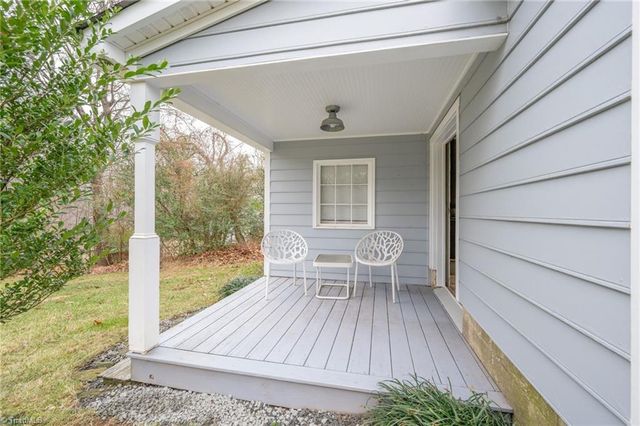 635 Oak Summit Road, Winston-salem, NC 27105