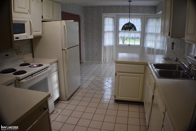 3405 Hemlock Court, East China, MI 48054