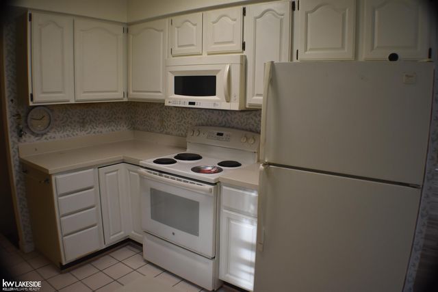 3405 Hemlock Court, East China, MI 48054