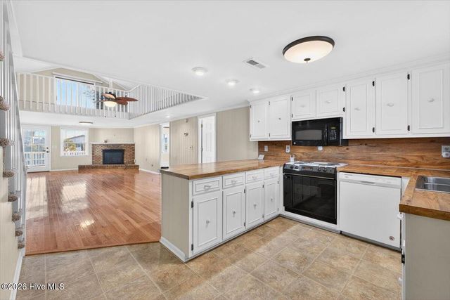 38 Laurinburg Street, Ocean Isle Beach, NC 28469