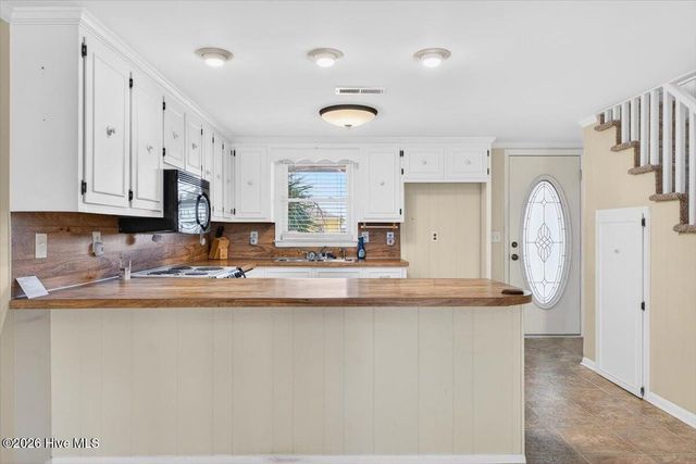 38 Laurinburg Street, Ocean Isle Beach, NC 28469