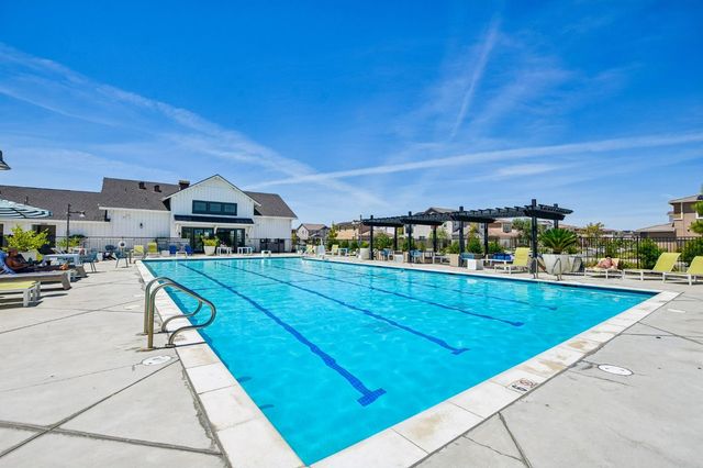 5730 Waterstone St, Sacramento, CA 95835