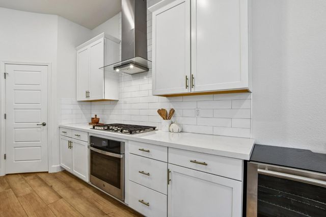 5730 Waterstone St, Sacramento, CA 95835
