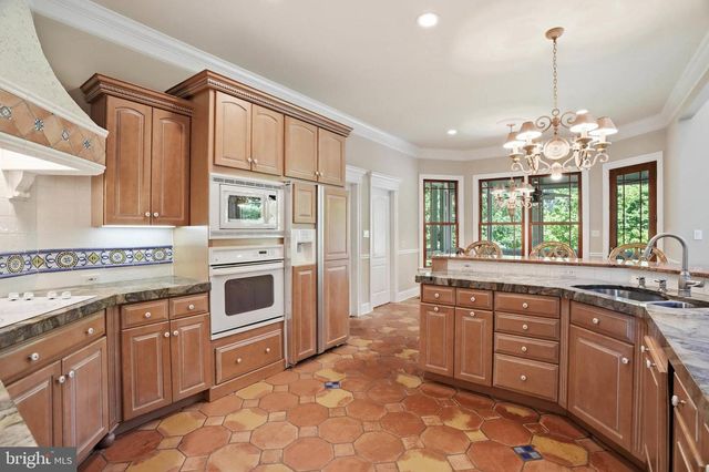 982 STONINGTON DR, Arnold, MD 21012