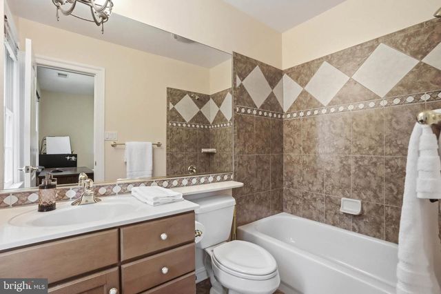 982 STONINGTON DR, Arnold, MD 21012