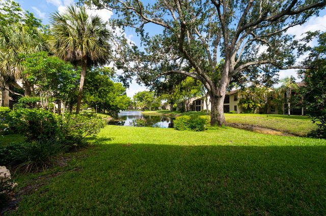 3077 Carambola Circle S, Coconut Creek, FL 33066