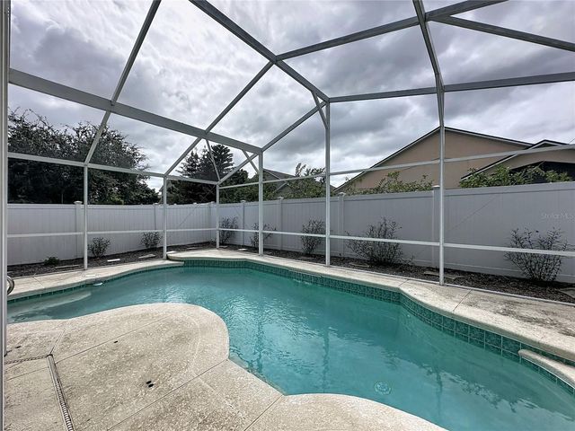 866 KNIGHTSBRIDGE CIR, Davenport, FL 33896