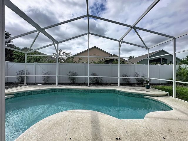 866 KNIGHTSBRIDGE CIR, Davenport, FL 33896