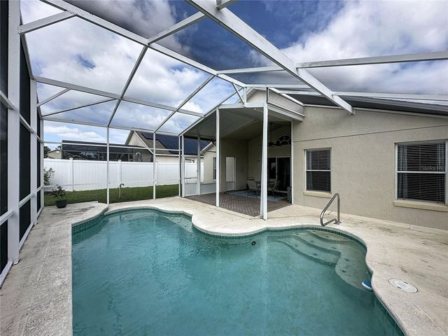 866 KNIGHTSBRIDGE CIR, Davenport, FL 33896