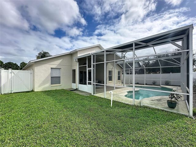 866 KNIGHTSBRIDGE CIR, Davenport, FL 33896
