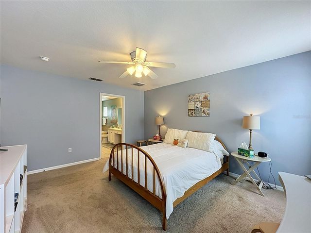 866 KNIGHTSBRIDGE CIR, Davenport, FL 33896