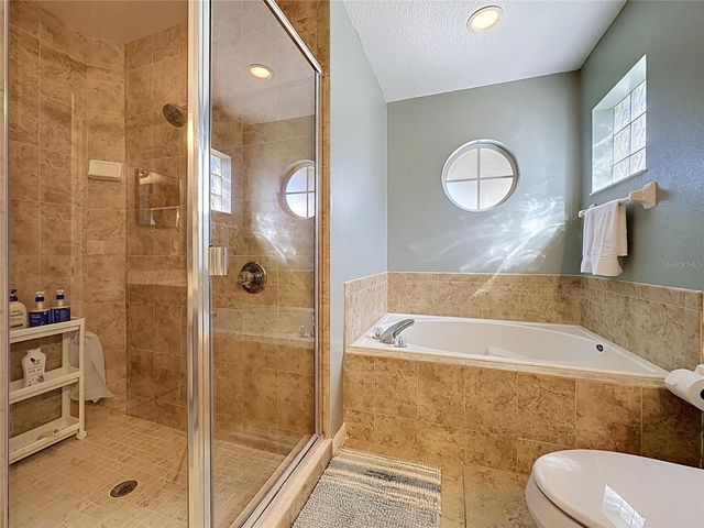 866 KNIGHTSBRIDGE CIR, Davenport, FL 33896