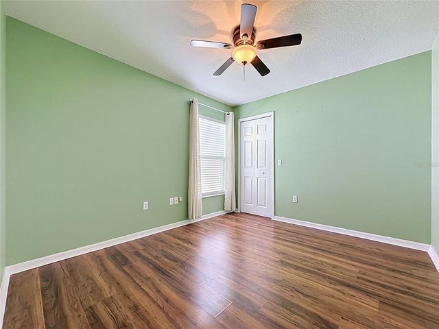 866 KNIGHTSBRIDGE CIR, Davenport, FL 33896