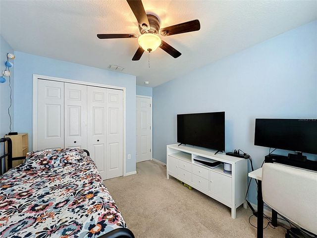 866 KNIGHTSBRIDGE CIR, Davenport, FL 33896