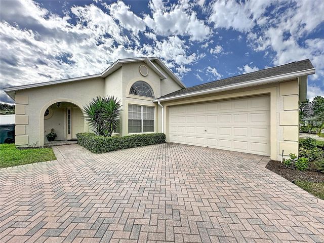 866 KNIGHTSBRIDGE CIR, Davenport, FL 33896