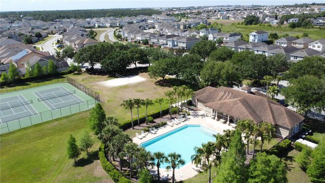 866 KNIGHTSBRIDGE CIR, Davenport, FL 33896