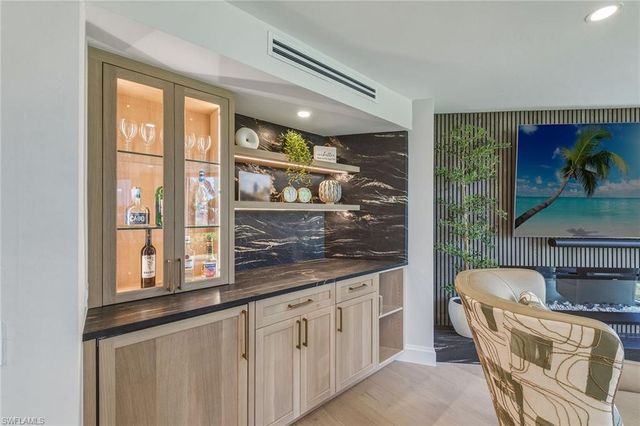4401 Gulf Shore BLVD N B202, Naples, FL 34103