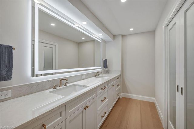 4401 Gulf Shore BLVD N B202, Naples, FL 34103