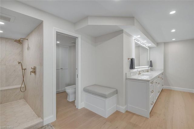 4401 Gulf Shore BLVD N B202, Naples, FL 34103