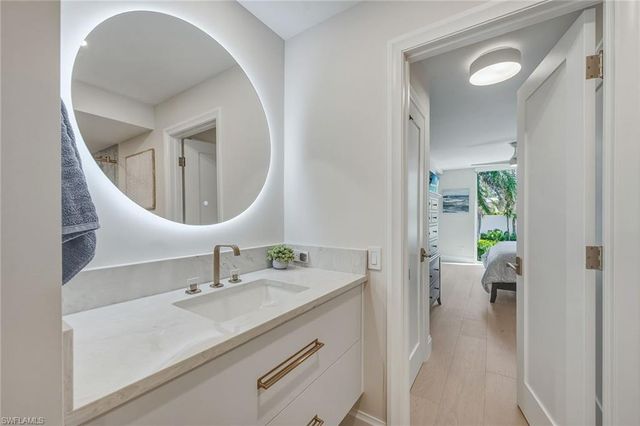 4401 Gulf Shore BLVD N B202, Naples, FL 34103