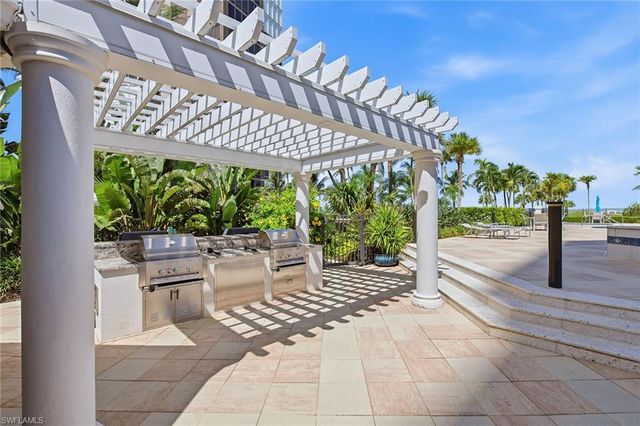 4401 Gulf Shore BLVD N B202, Naples, FL 34103