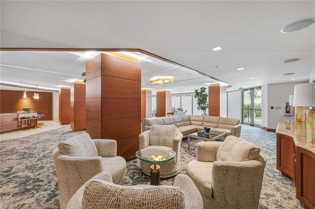 4401 Gulf Shore BLVD N B202, Naples, FL 34103