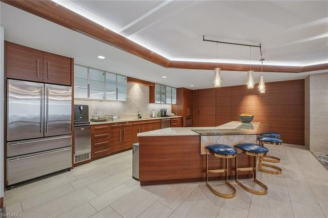 4401 Gulf Shore BLVD N B202, Naples, FL 34103