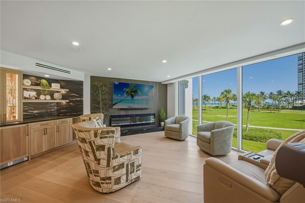 4401 Gulf Shore BLVD N B202, Naples, FL 34103