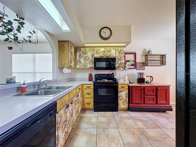 16409 COOPERS HAWK AVENUE, Clermont, FL 34714