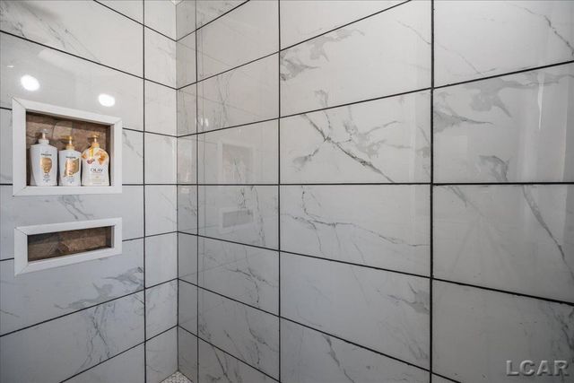 8266 Irish Mist Drive, Cambridge Twp, MI 49265