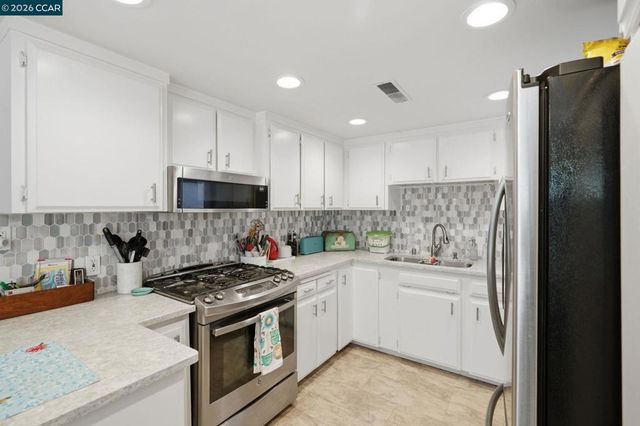 407 Harlow Dr, Antioch, CA 94509