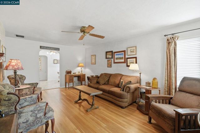 407 Harlow Dr, Antioch, CA 94509