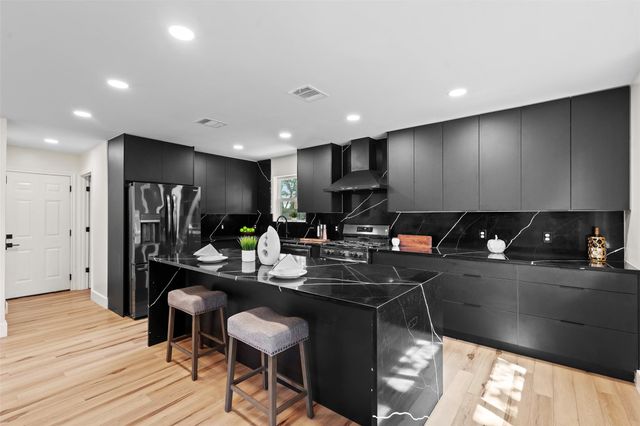 6303 Bexton CIR, Austin, TX 78745