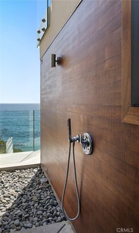 2049 Ocean Way, Laguna Beach, CA 92651