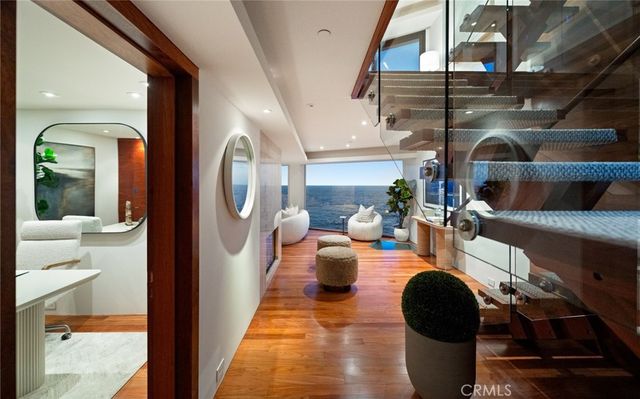 2049 Ocean Way, Laguna Beach, CA 92651