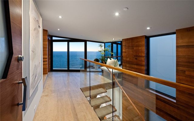 2049 Ocean Way, Laguna Beach, CA 92651