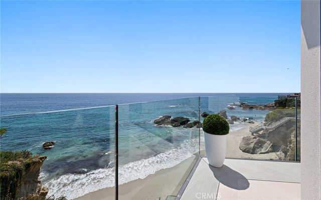 2049 Ocean Way, Laguna Beach, CA 92651