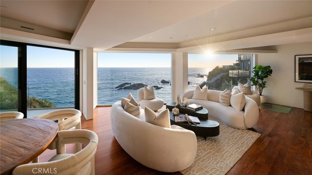 2049 Ocean Way, Laguna Beach, CA 92651