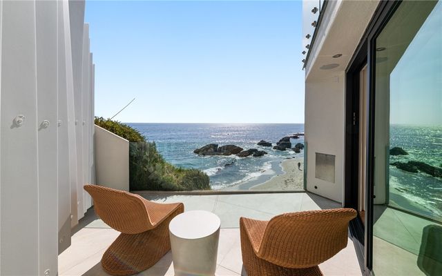 2049 Ocean Way, Laguna Beach, CA 92651