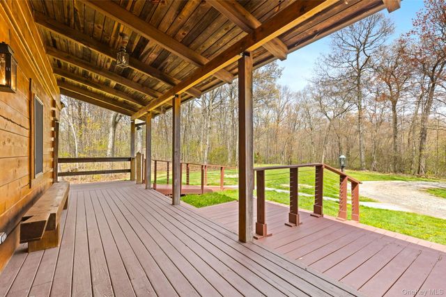 117 S Quaker Hill Road, Pawling, NY 12564