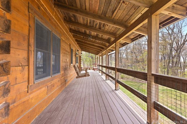 117 S Quaker Hill Road, Pawling, NY 12564