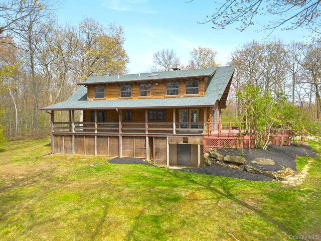 117 S Quaker Hill Road, Pawling, NY 12564