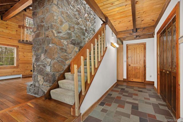 117 S Quaker Hill Road, Pawling, NY 12564