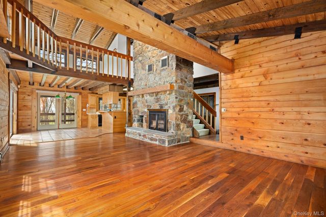117 S Quaker Hill Road, Pawling, NY 12564