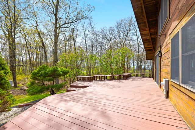 117 S Quaker Hill Road, Pawling, NY 12564