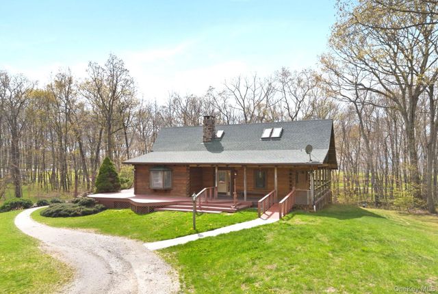 117 S Quaker Hill Road, Pawling, NY 12564