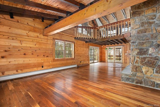 117 S Quaker Hill Road, Pawling, NY 12564